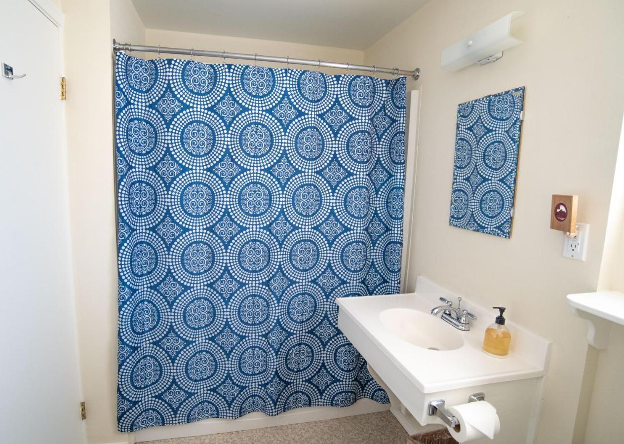 إندبينديس Mt Williamson Motel And Basecamp المظهر الخارجي الصورة